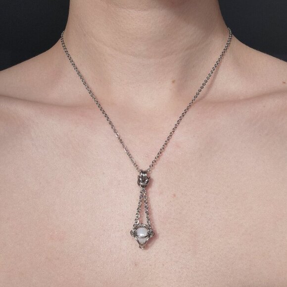 Antique white pearl and silver basket necklace with a small silver chain - Picture 8 of 8